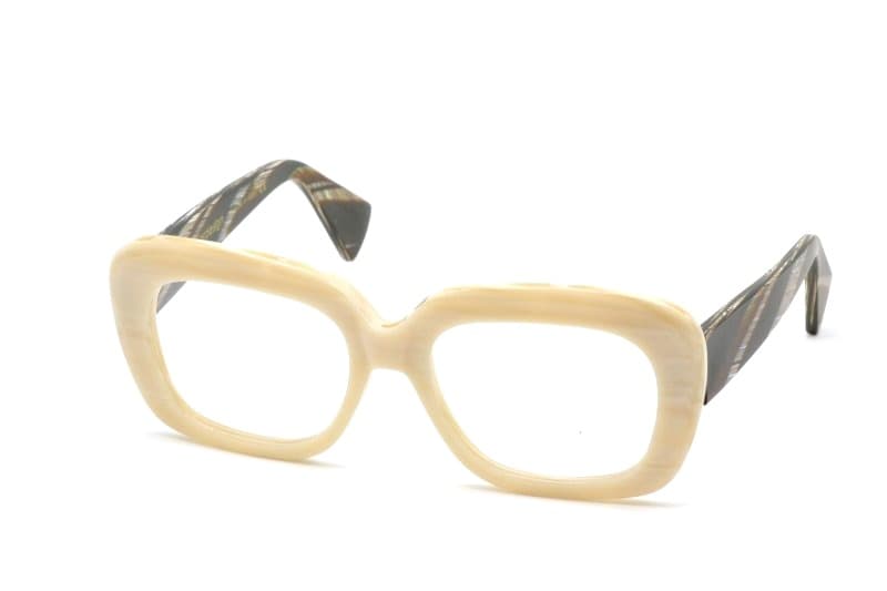 Venice 148 · Ivory Glossy