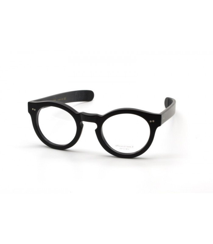 italian eyeglass manufacturer